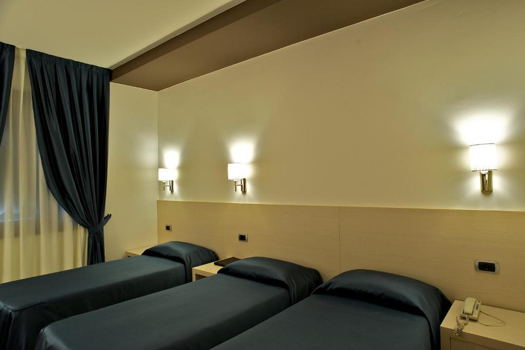 Sam Hotel Monfalcone Kamer foto