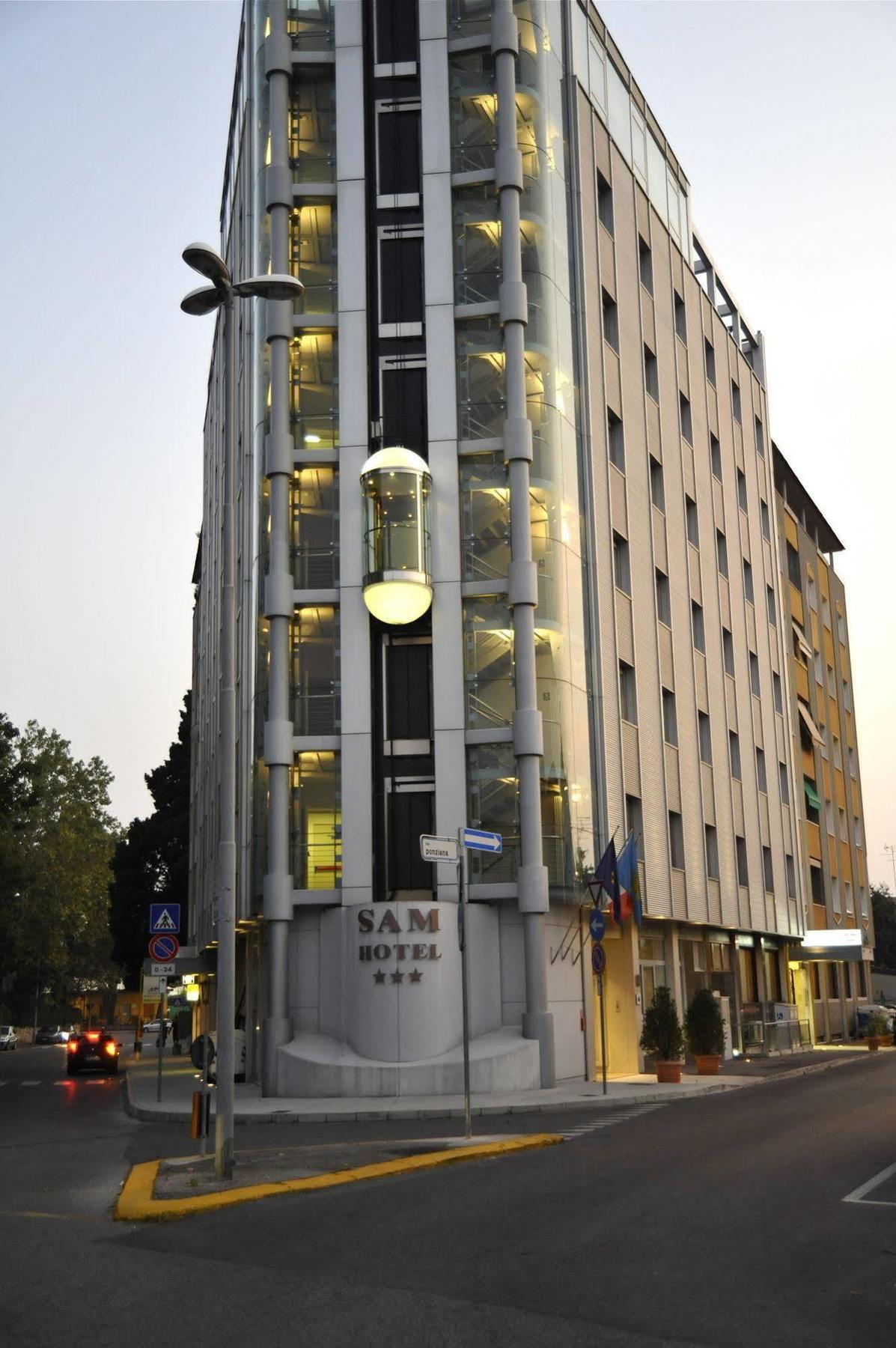 Sam Hotel Monfalcone Buitenkant foto