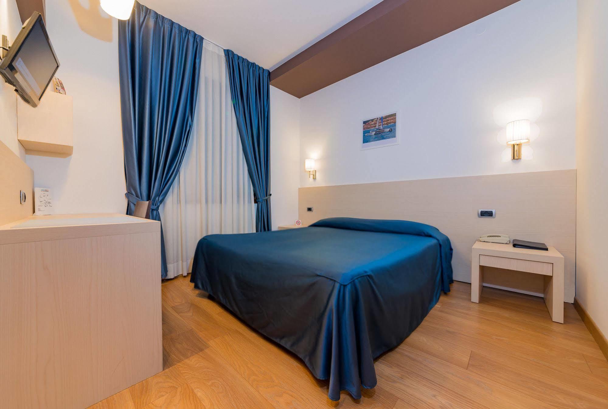 Sam Hotel Monfalcone Buitenkant foto